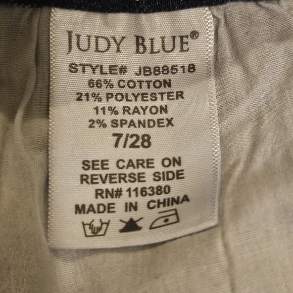 Judy Blue Jeans Blue Denim Cropped Bootcut Distressed Stretch Women's Size 7/28 - Picture 9 of 13